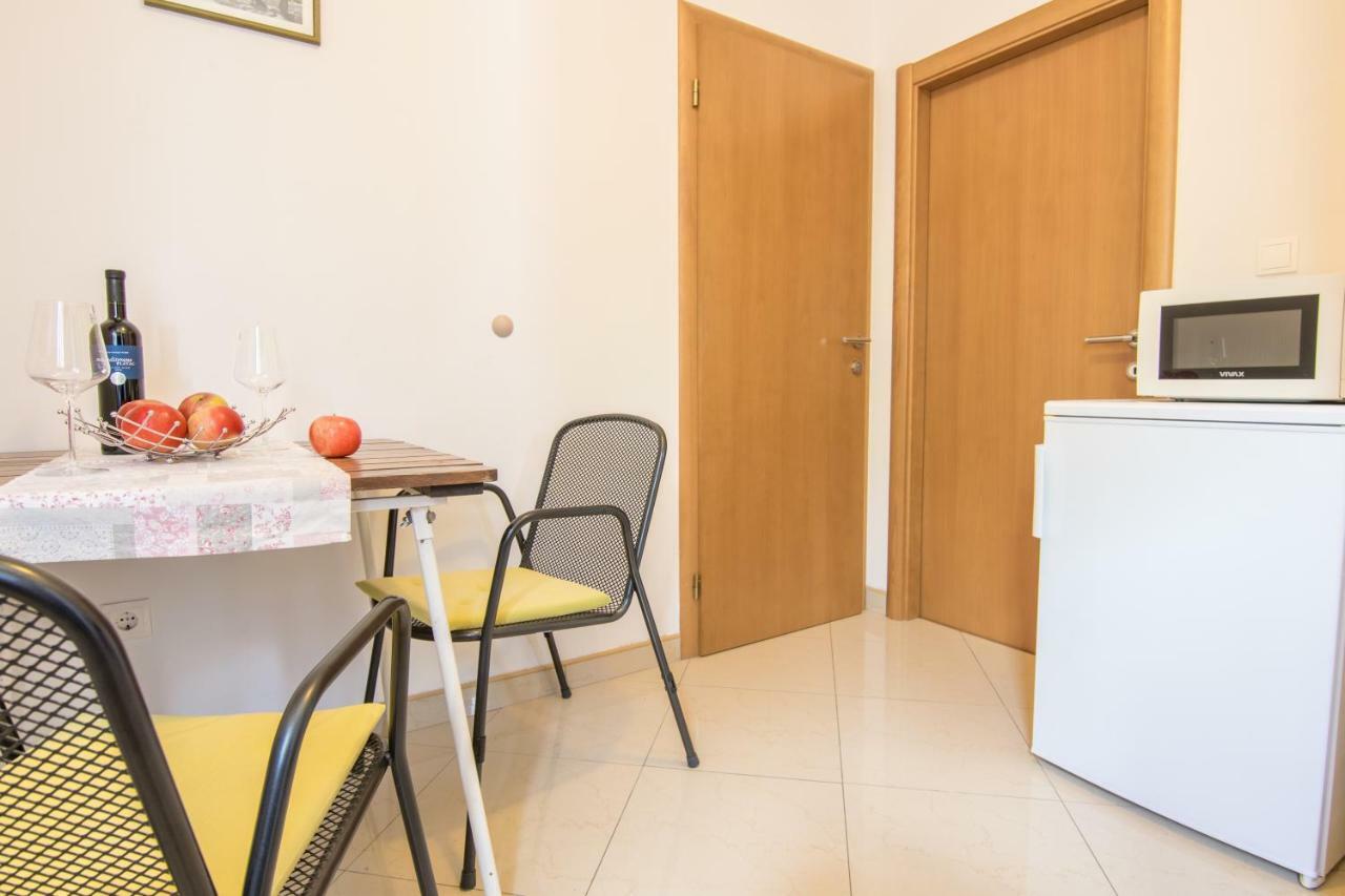 Apartments Baskovic Promajna Bagian luar foto